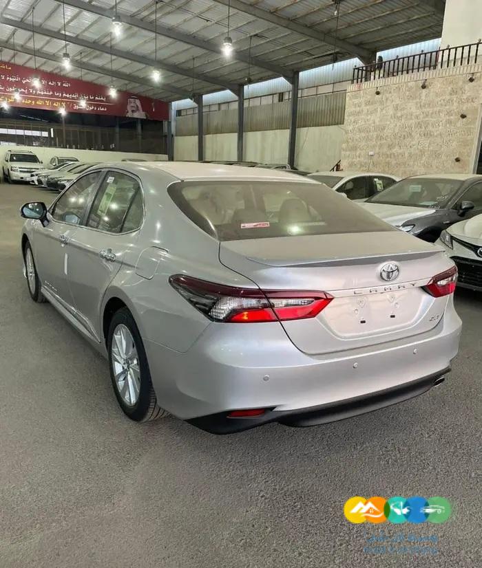 كامري GLE موديل 2024 بنزين اصفار