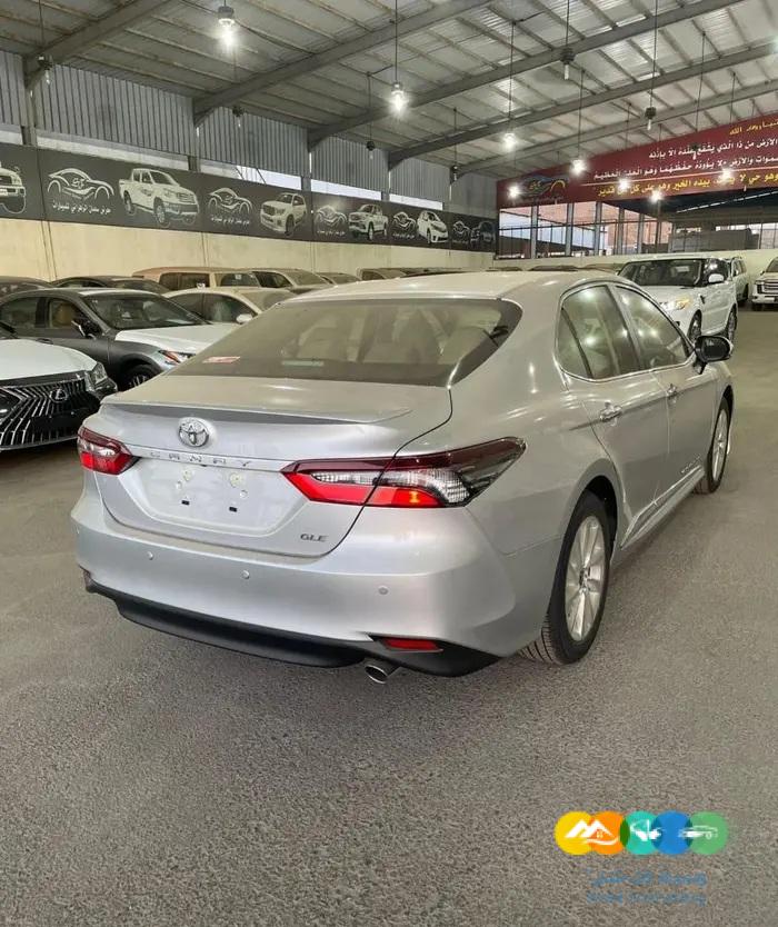 كامري GLE موديل 2024 بنزين اصفار