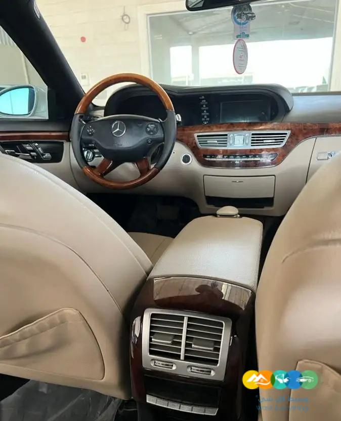 مرسيدس بانوراما 2009 مخزنه / تم البيع