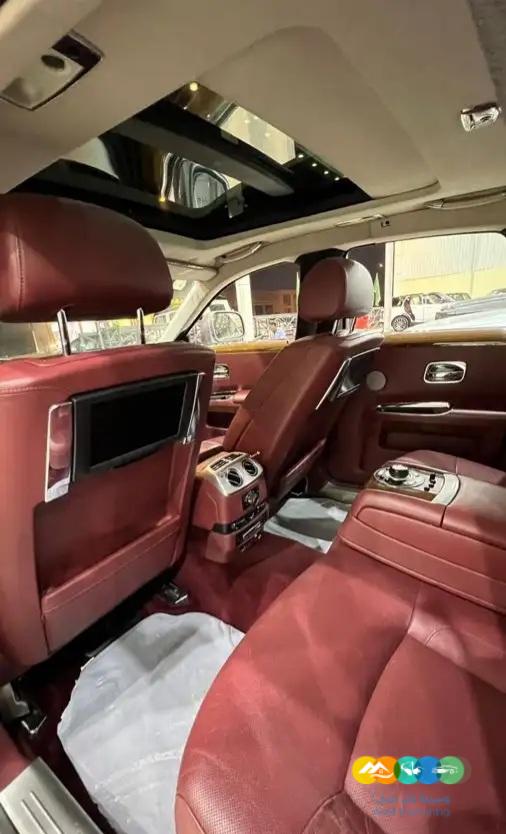 رولز رويس – قوست – 2010 – فل كامل / مباعة