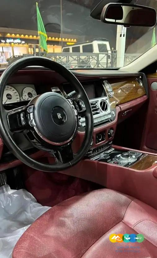 رولز رويس – قوست – 2010 – فل كامل / مباعة