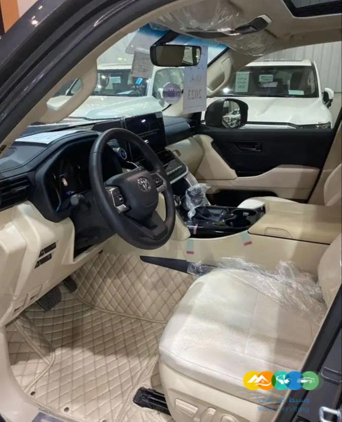 لاند كروزر GXR – 2023 – L3 – سعودي (( مباع ))