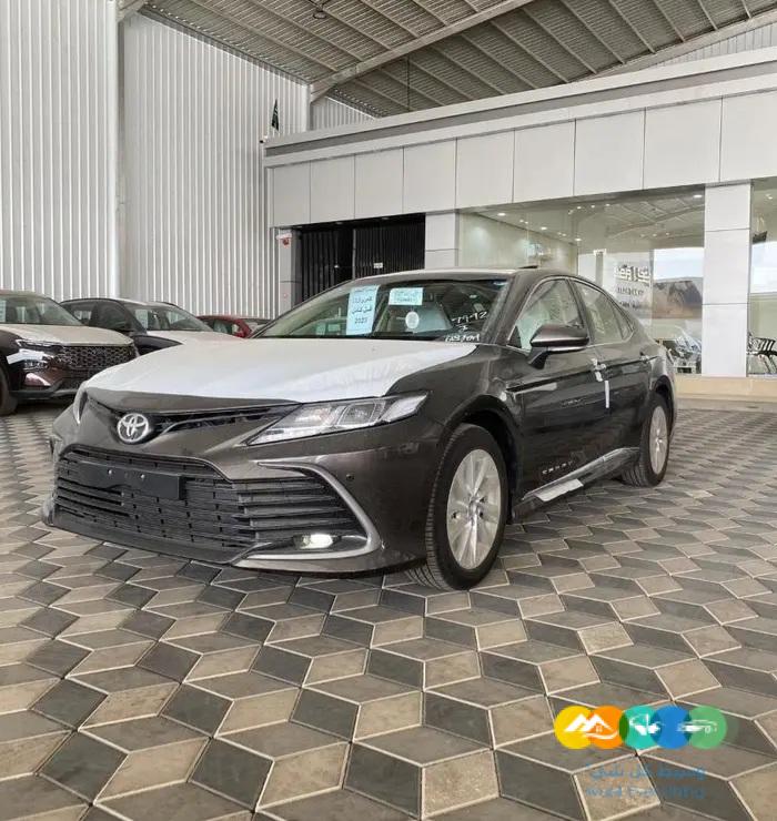 تويوتا كامري 2023 GLE فل كامل