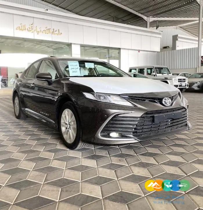 تويوتا كامري 2023 GLE فل كامل