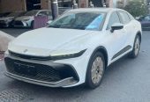 تويوتا كراون بريميوم عبداللطيف جميل 2023