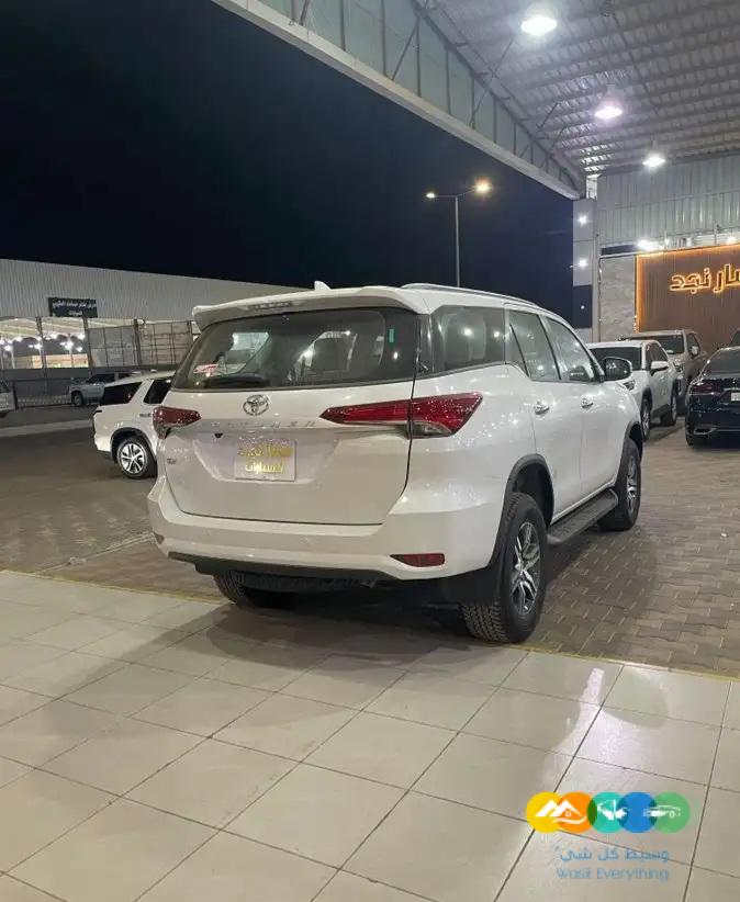 فورتشنر ديزل موديل 2023 (2.4محرك) (( مباعة ))