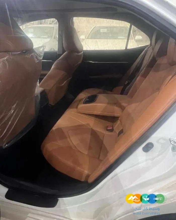 كامري قراندي 40 عام هايبرد 2023