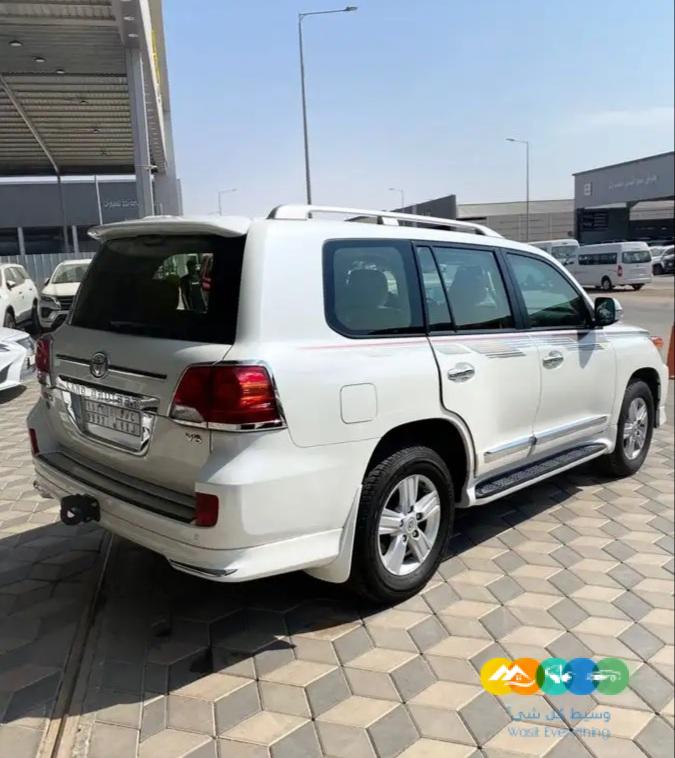 لاندكروزر – GXR – 2014 – بريمي – فل كامل