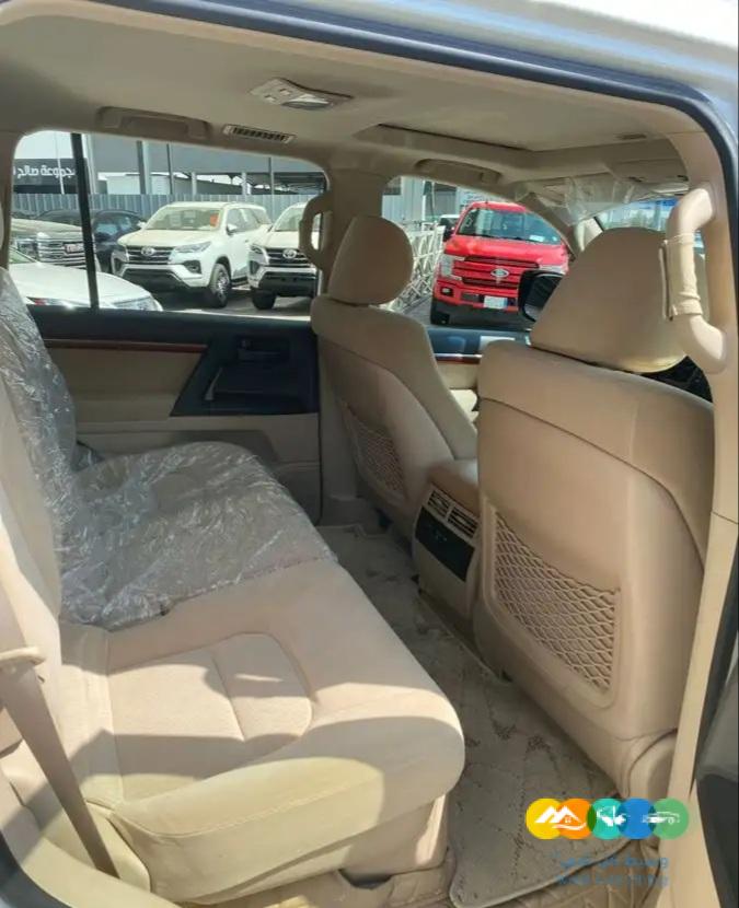 لاندكروزر – GXR – 2014 – بريمي – فل كامل