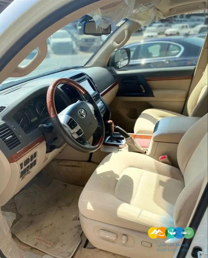 لاندكروزر – GXR – 2014 – بريمي – فل كامل