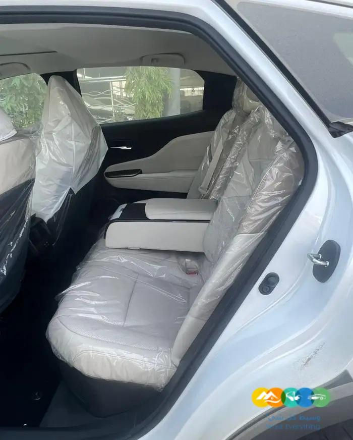 تويوتا كراون بريميوم عبداللطيف جميل 2023