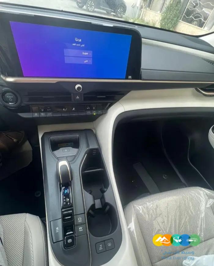 تويوتا كراون بريميوم عبداللطيف جميل 2023