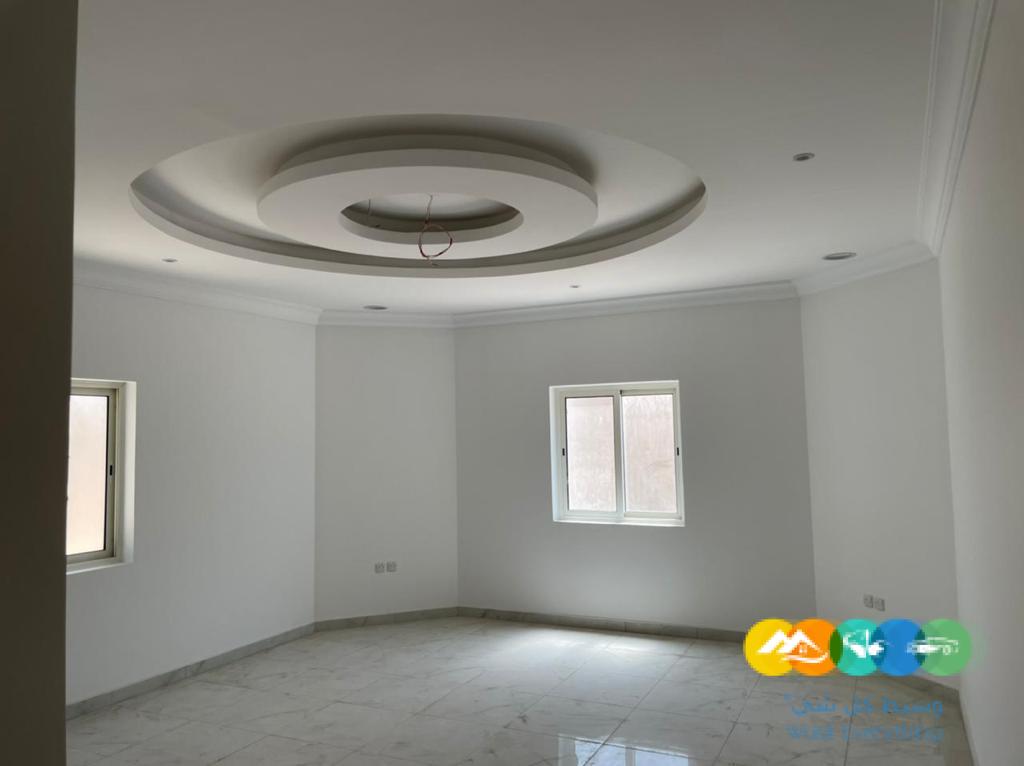 للبيع فله و ثلاث شقق مساحه 700 م