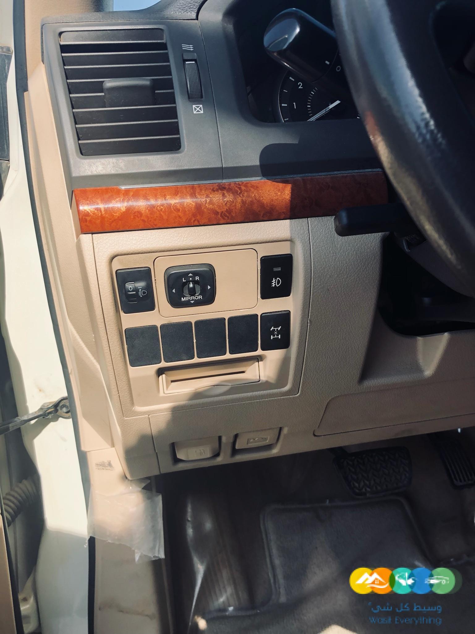 تيوتا لاندكروزر للبيع