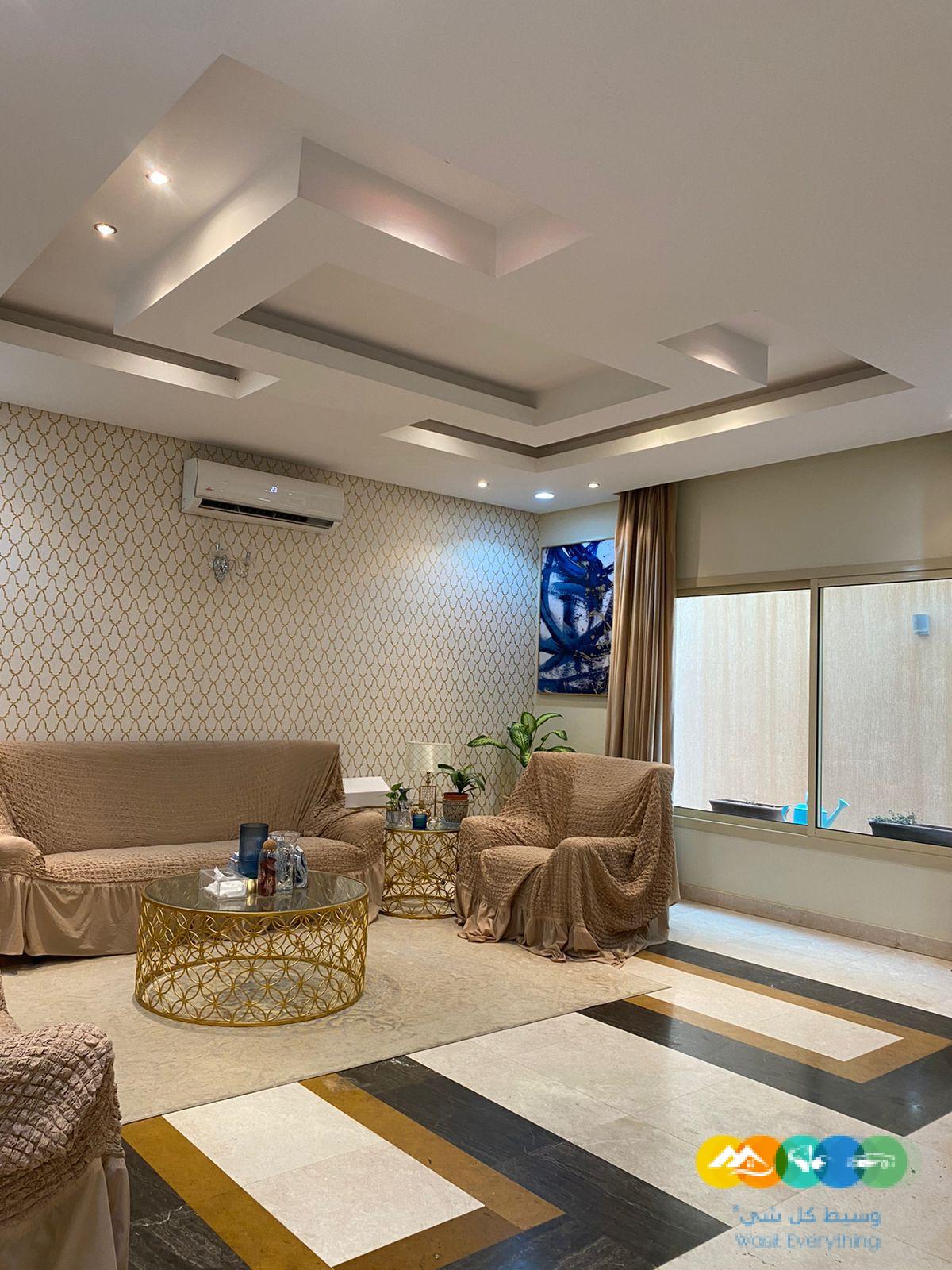 للبيع فيلا مساحة 700 زاويه حي النفل