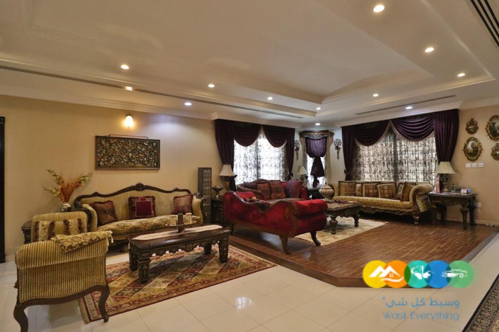 للبيع فيلا مساحة 700 زاويه حي النفل