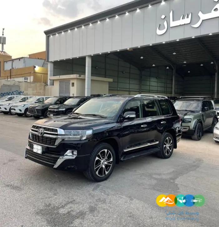 لاندكروزر 2021 تورنق