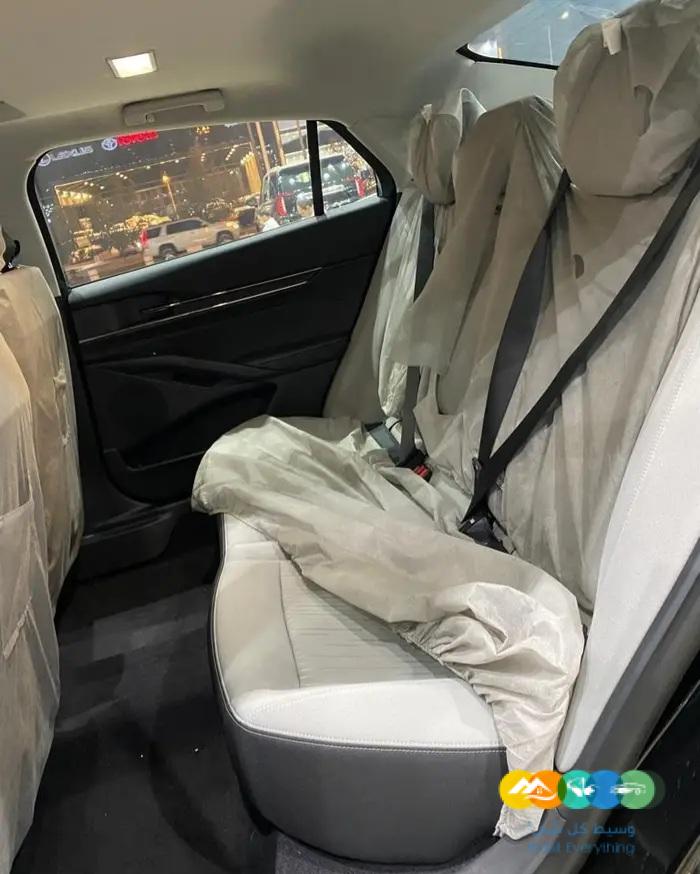 فورد تورس امبيانتي 2023 فتحة سقف