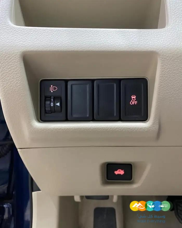 سوزوكي سياز 2024 ستاندرد اصفار