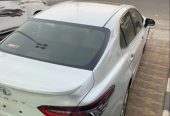 تويوتا كامري جي ال اي ابيض 2024