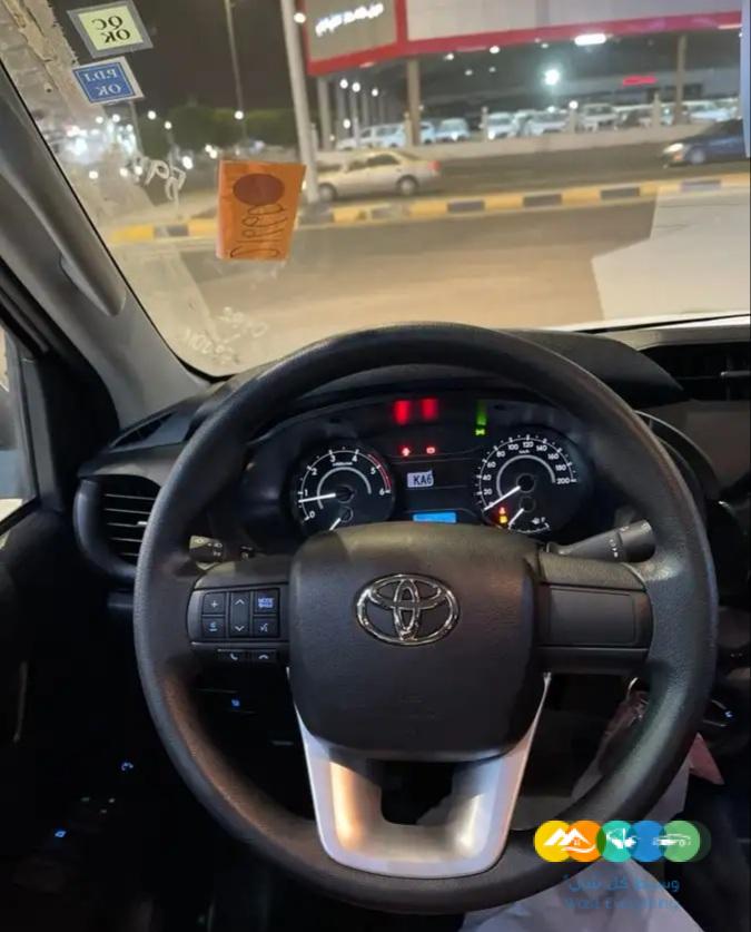 تويوتا هايلوكس سلق 2023