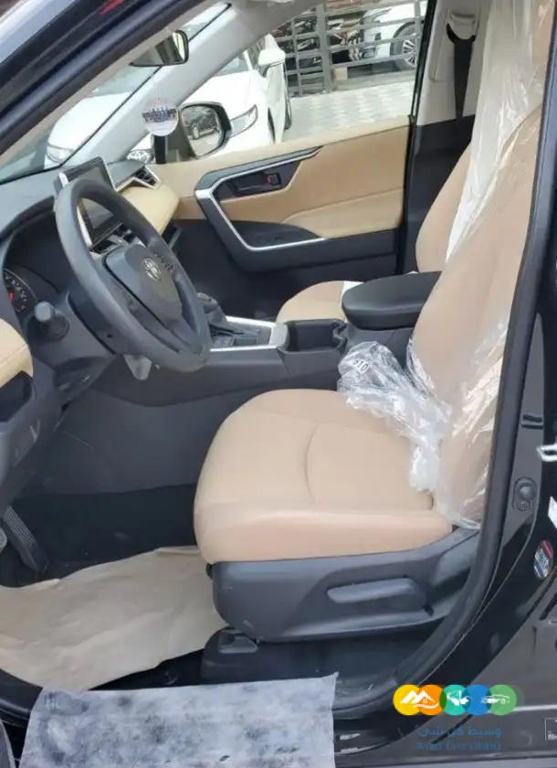 تويوتا راف فور 2.0 LE دبل موديل 2023