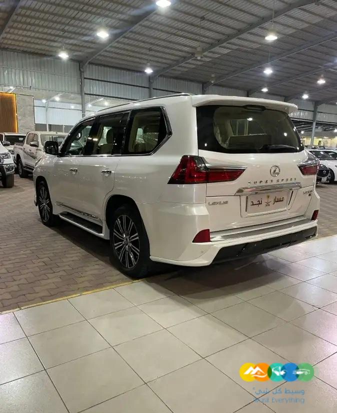 لكزس موديل 2016 فل كامل DD (( مباعة ))