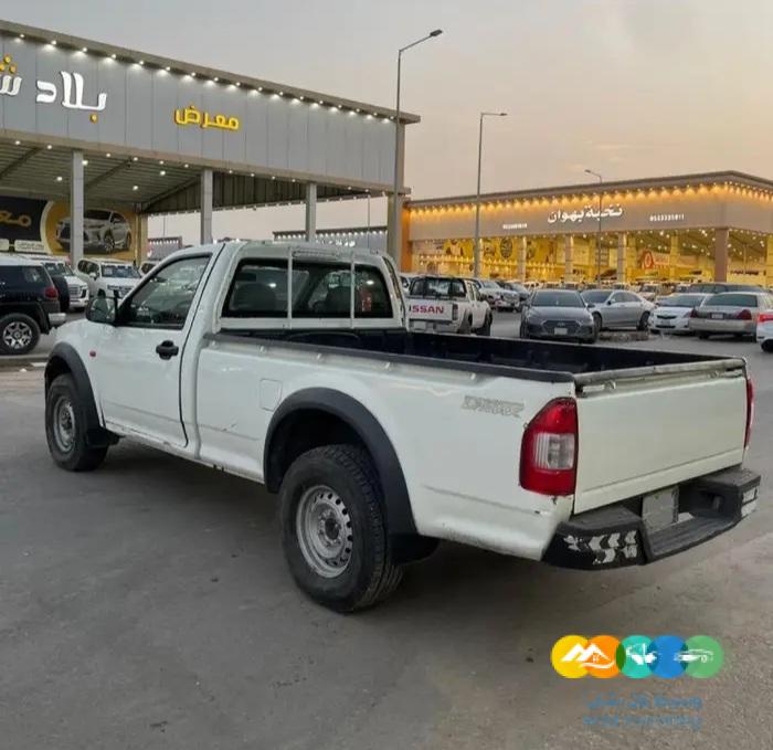 ايسوزو ديماكس 2010