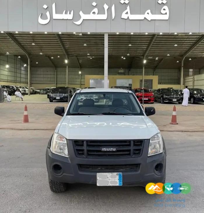 ايسوزو ديماكس 2010