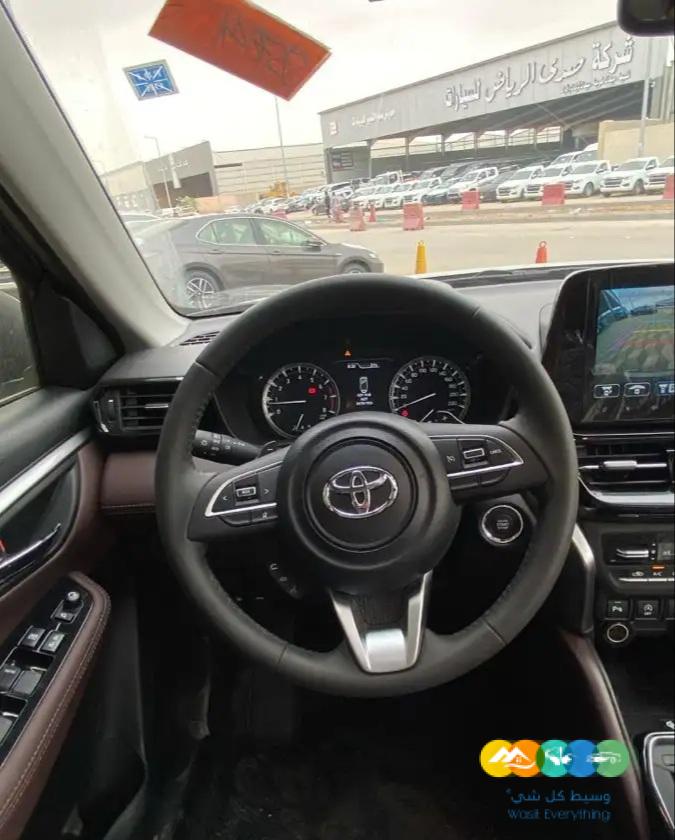 تويوتا اوربان كروز GLX – فل كامل – 2024