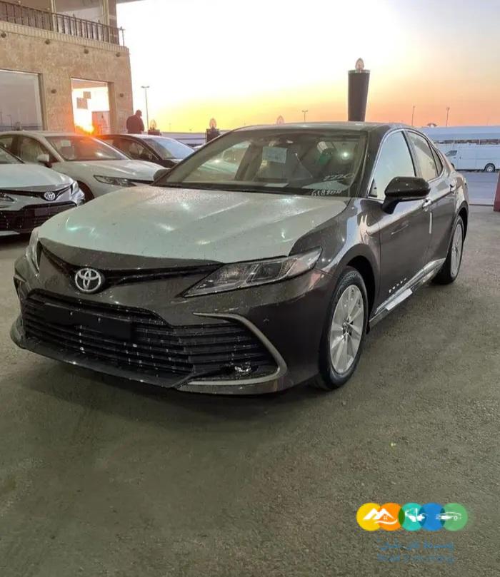 كامري GLE موديل 2024 بنزين اصفار