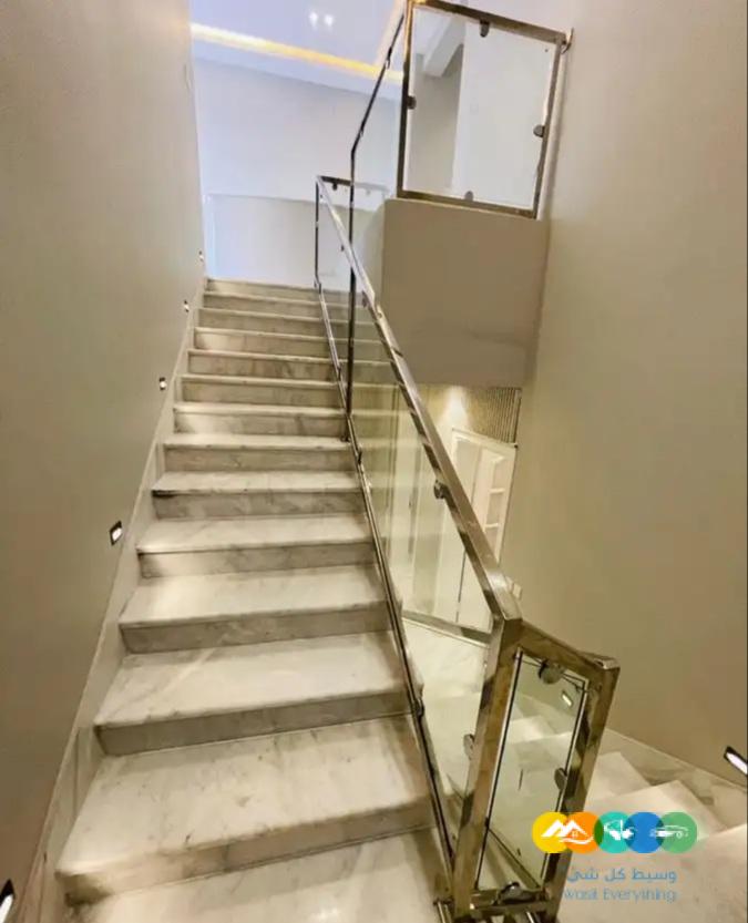 للبيع شقق وفلل روف تشطيب ديلوكس