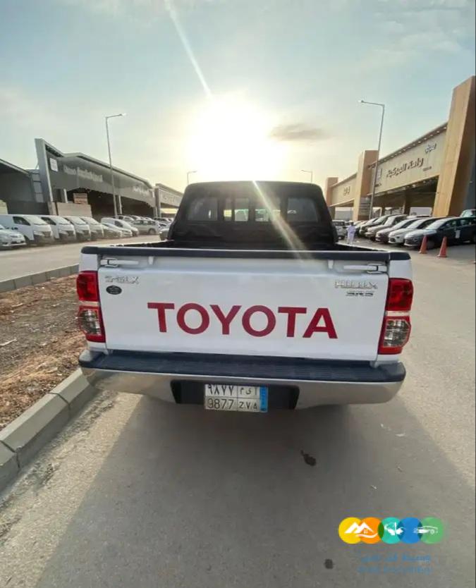 تويوتا هايلوكس – 2015 – بريمي
