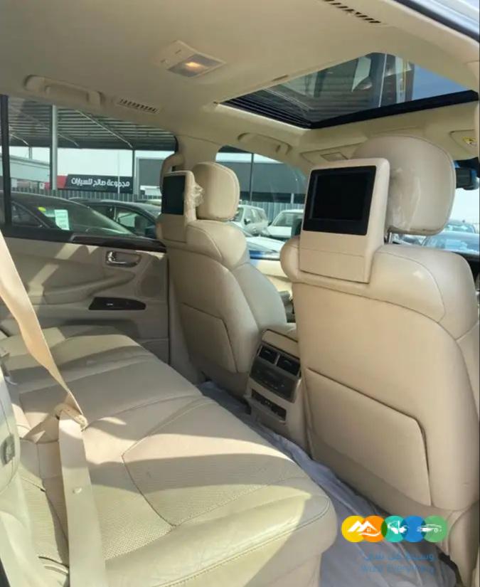 لكزس LX570 – سعودي – 2015 (( غير متوفر ))