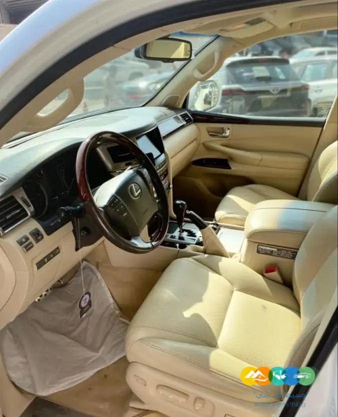 لكزس LX570 – سعودي – 2015 (( غير متوفر ))