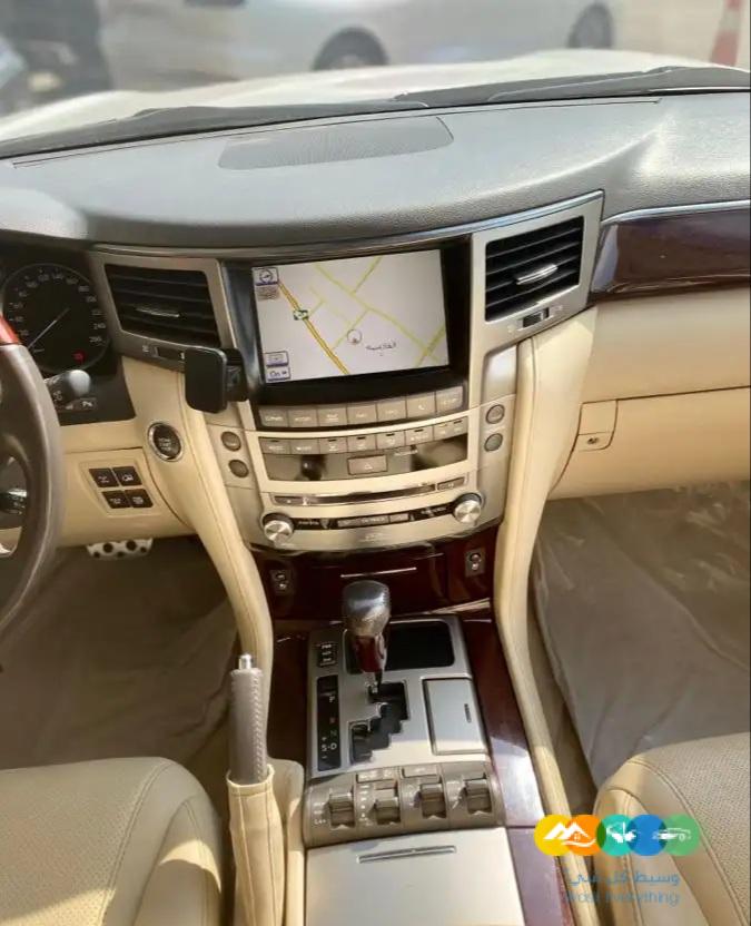 لكزس LX570 – سعودي – 2015 (( غير متوفر ))