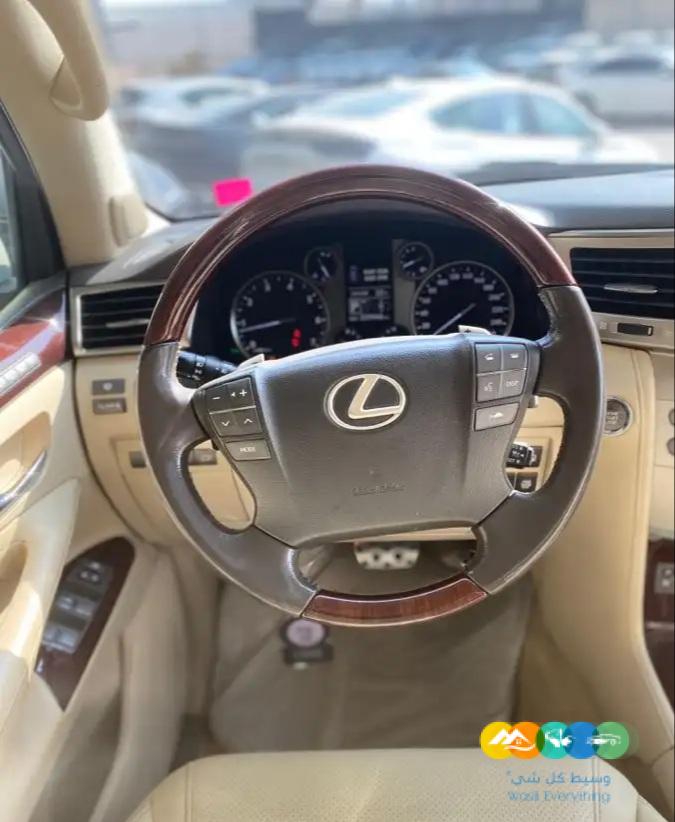 لكزس LX570 – سعودي – 2015 (( غير متوفر ))