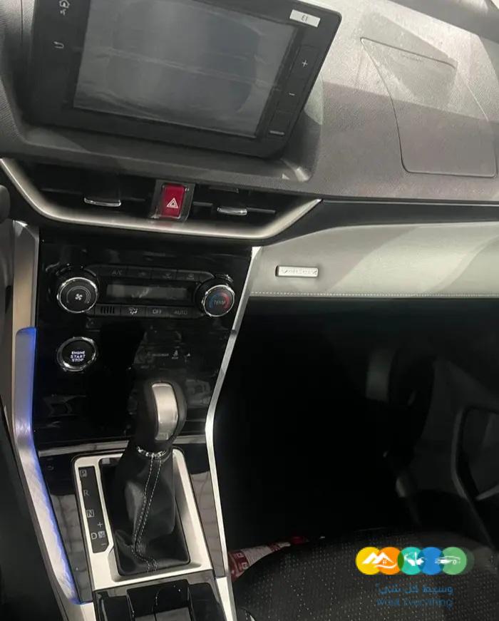 تويوتا فيلوز GLX بنزين 2024 اسود