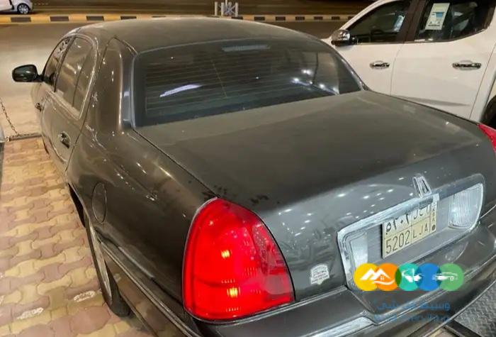 لنكولن تاون كار 2005 نظيف مطور