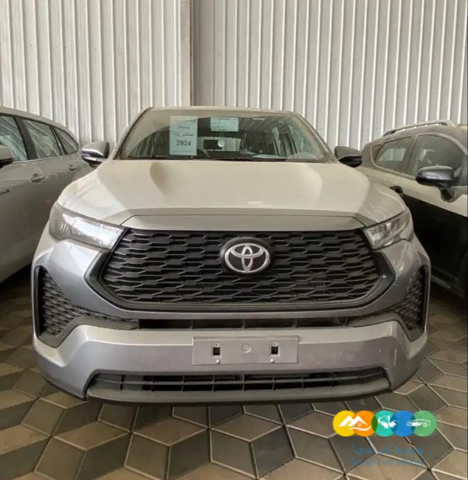 تويوتا اينوفا GL -2.0 بنزين – 2024