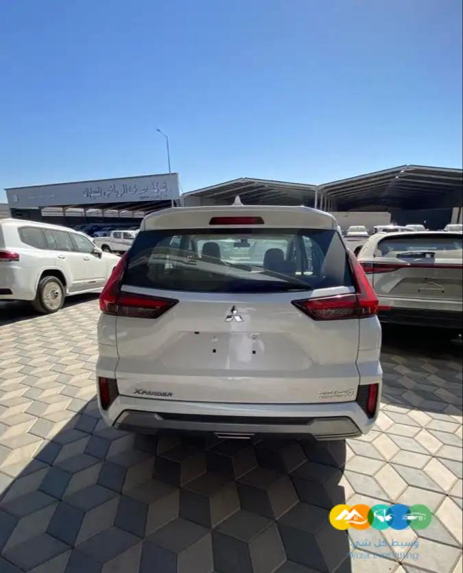 ميتسوبيشي اكسباندر 1500 – جنوط مخمل 2023