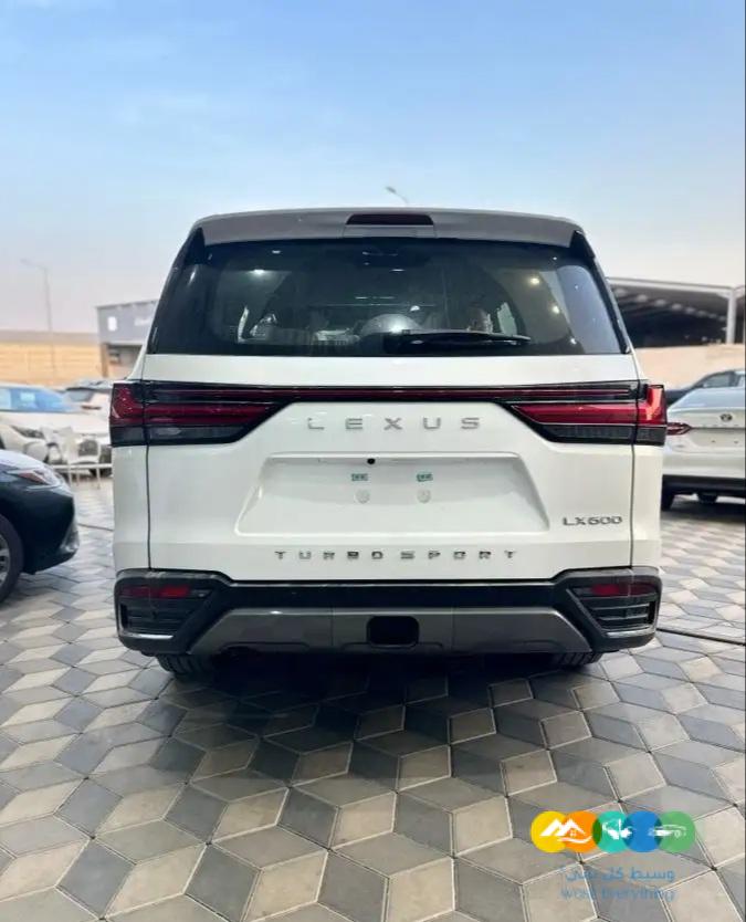 لكزس LX600 BB – 2023 – بريمي
