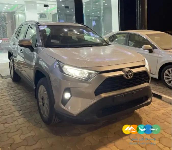 تويوتا راف فور فل كامل دبل 2023 فضي