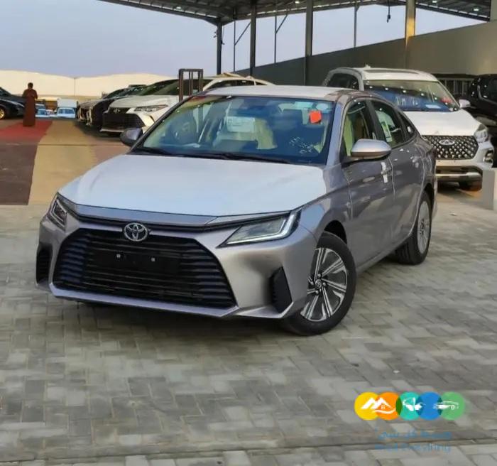 تويوتا يارس 2023 فئه استندر