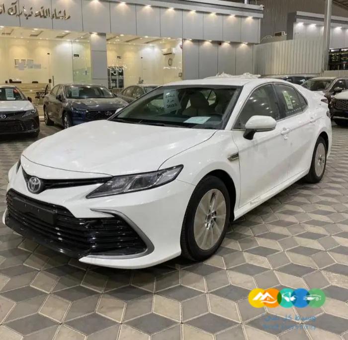 كامري LE 2023 خليجي نص فل