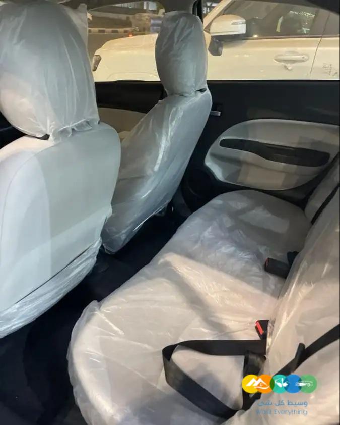 ميتسوبيشي اتراج فل كامل ابيض 2023