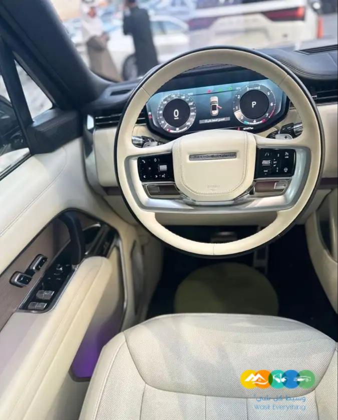 رنج روفر فوج – اوتوبقرافي فيرست 2022 الناغي