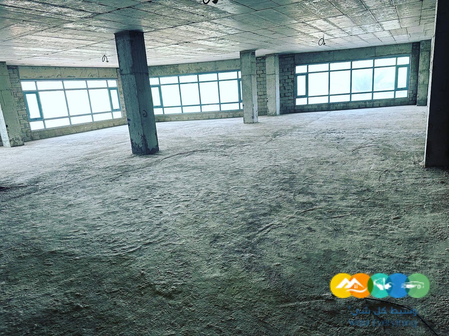 مستودعات مجهزه للتخزين في مكان مميز