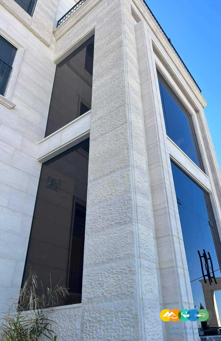 صيانه وتركيب وتوريد زجاج السكريت