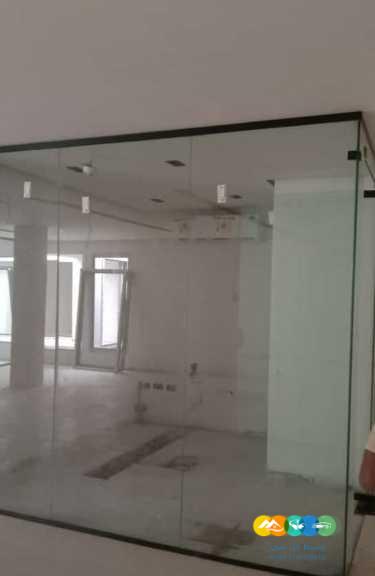 زجاج سكريت ومرايا